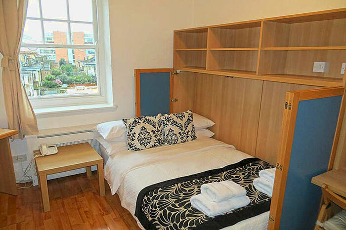 Flat To Rent In Fulham Palace Road, Hammersmith, London W6
