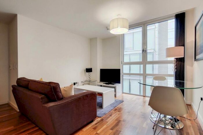 1 Bedroom Flat To Rent In Lambs Passage, City, London, EC1Y