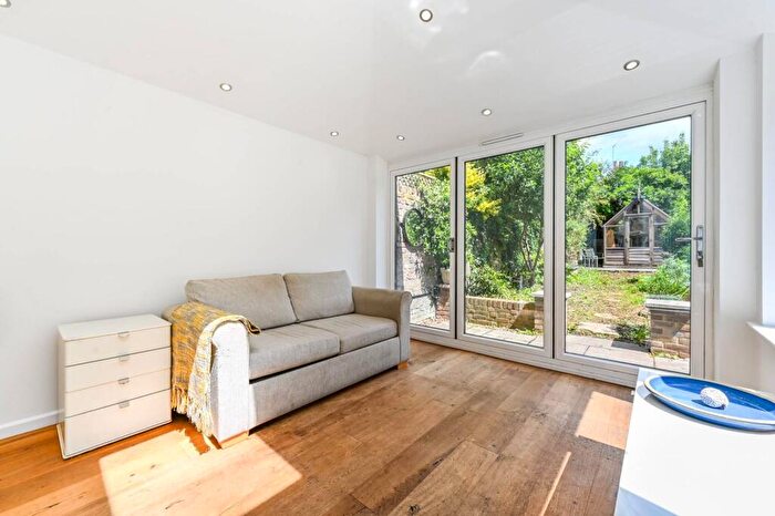 2 Bedroom Semi-Detached House To Rent In Fairfield Road, Bow, London, E3