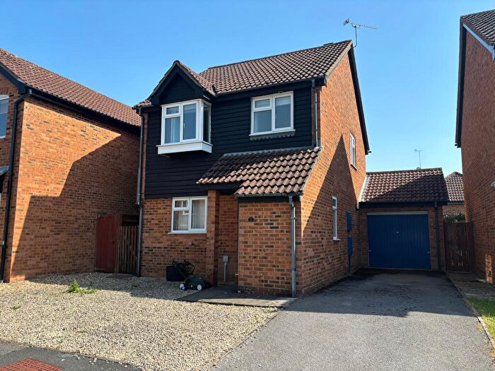 3 Bedroom Detached House To Rent In Nevis Close, Sparcells, Swindon, SN5
