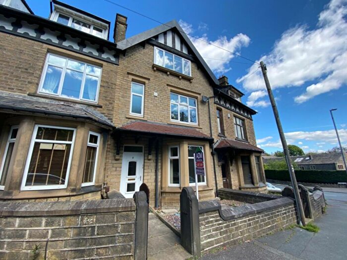 3 Bedroom Terraced House To Rent In Lindley, HD3