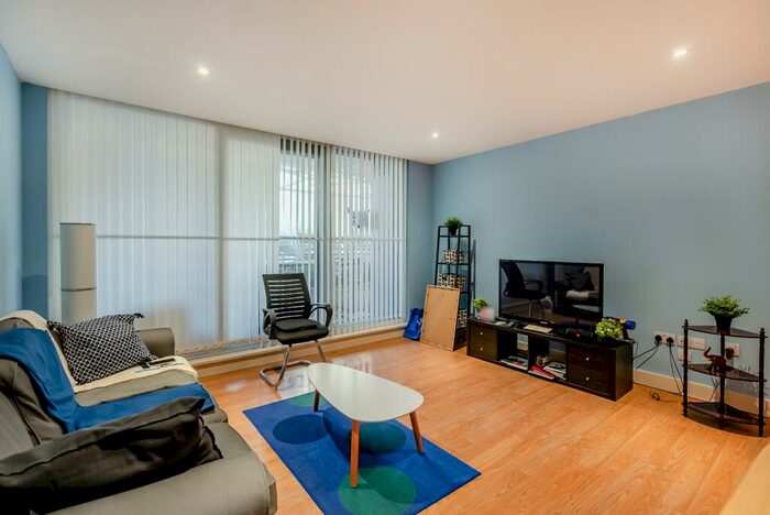 2 Bedroom Apartment For Sale In Albert Basin Way, London, E16