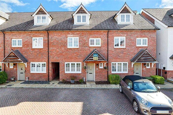 4 Bedroom Town House For Sale In Sephton Close, Aylesford, Kent, ME20