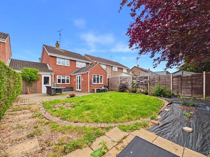 3 Bedroom House For Sale In Orchard Close, Stilton, PE7