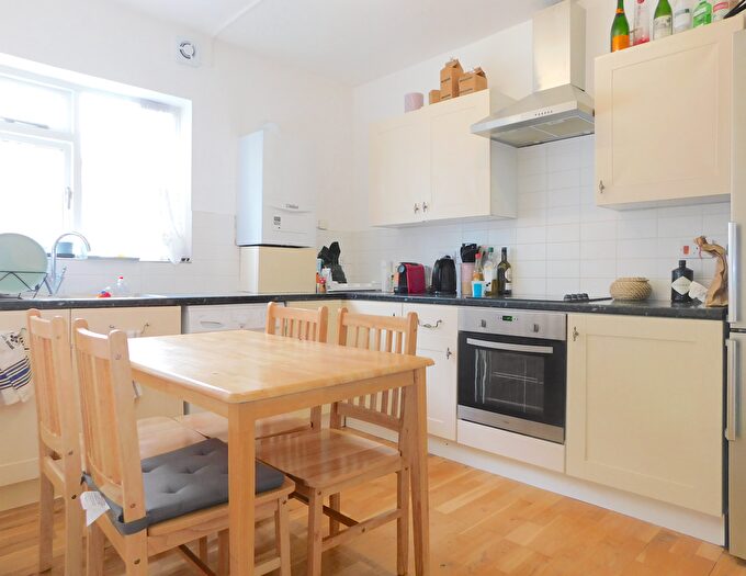 4 Bedroom Flat To Rent In Camden High Street, London, NW1