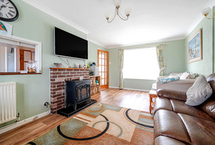 2 Bedroom Semi-Detached House For Sale In Sheridan Road, Bath, Somerset, BA2