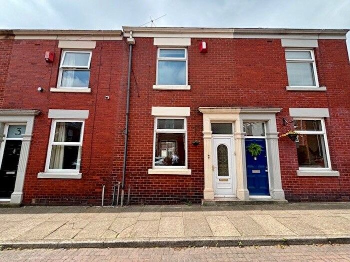 2 Bedroom Terraced House To Rent In Threlfall Street, Ashton, PR2
