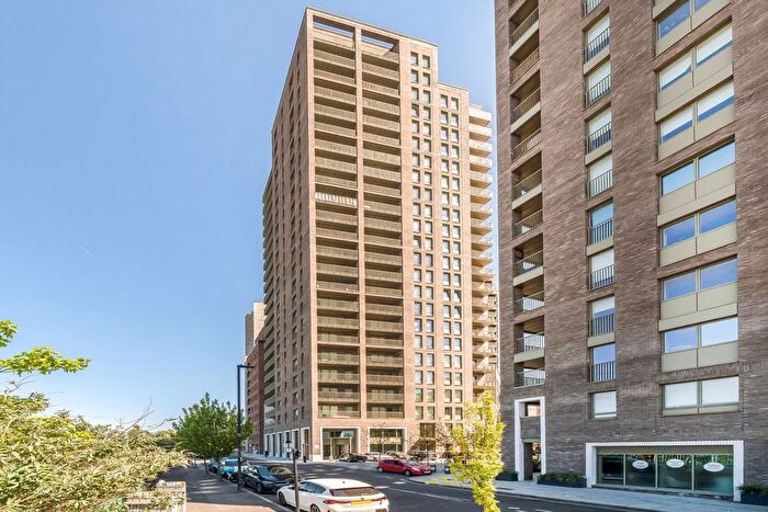 1 Bedroom Flat For Sale In Heartwood Boulevard, Acton, W3