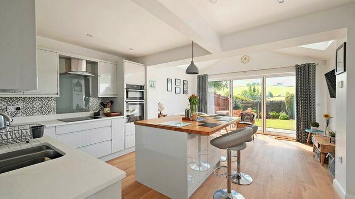 4 Bedroom Town House To Rent In Kensington Drive, Sheffield, S10