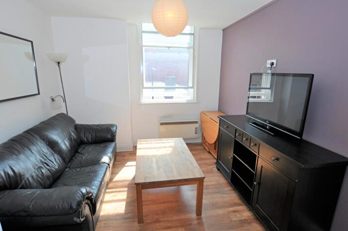 3 Bedroom Apartment To Rent In St Andrews St, Newcastle Upon Tyne, NE1