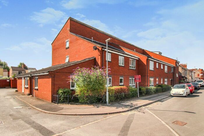 1 Bedroom Flat To Rent In Thomas Street, Rodbourne, Swindon, SN2