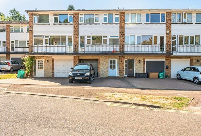 3 Bedroom Terraced House For Sale In Valley Drive, Sevenoaks, Kent, TN13