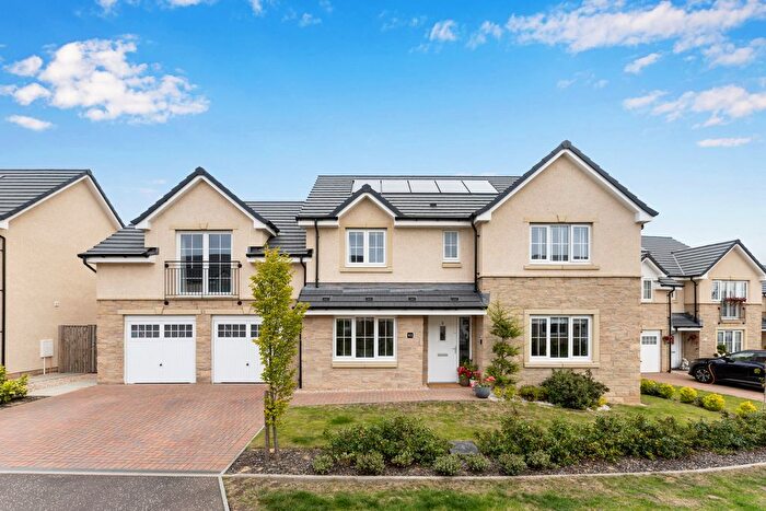 5 Bedroom Detached House For Sale In Kilconquhar Place, Bonnyrigg, EH19