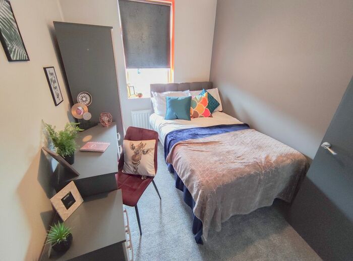 7 Bedroom Terraced House To Rent In Lavender Road, Leicester, LE3