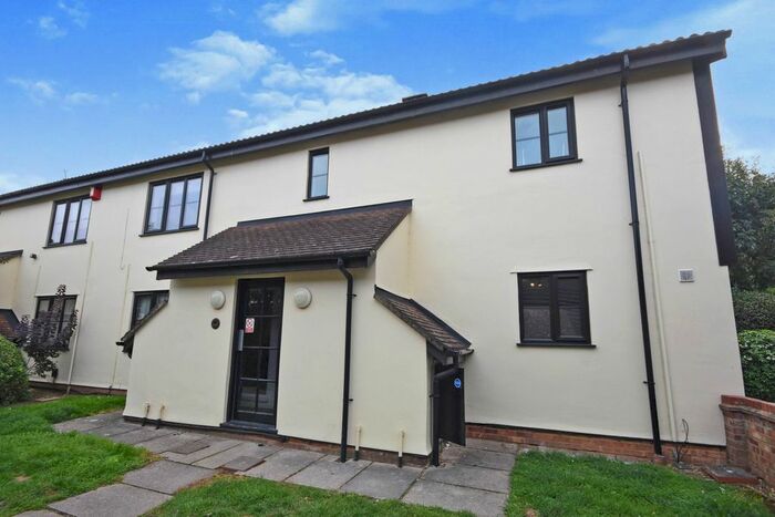 1 Bedroom Flat To Rent In Hockerill Court, Bishops Stortford, CM23