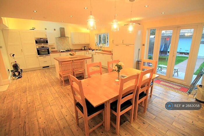 6 Bedroom Semi-Detached House To Rent In Sheringham Avenue, Romford, RM7