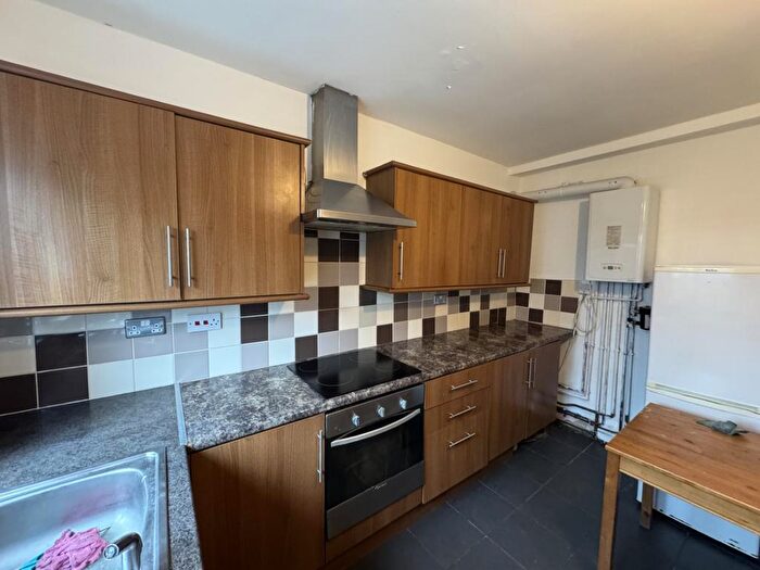 2 Bedroom Flat To Rent In Ampthill Road, Southampton, SO15