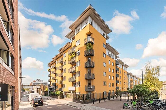 3 Bedroom Flat To Rent In Cremer Street, Cremer Street, E2