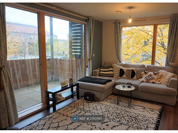 2 Bedroom Flat To Rent In Cornwell Road, Trumpington, Cambridge, CB2