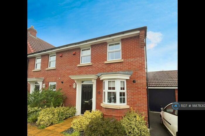 3 Bedroom Semi-Detached House To Rent In Dragonfly Close, Frome, BA11