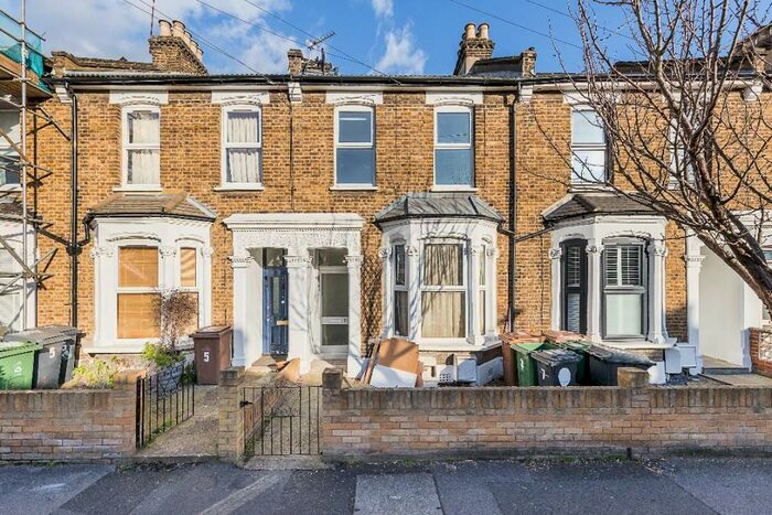 1 Bedroom Flat To Rent In Melbourne Road, London, E10