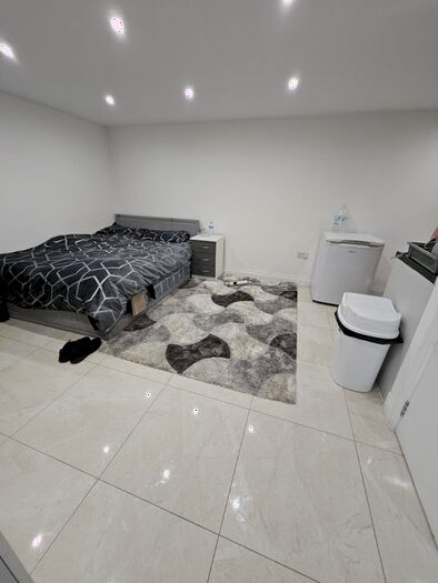 1 Bedroom Studio To Rent In Beverley Road, Dagenham, RM9