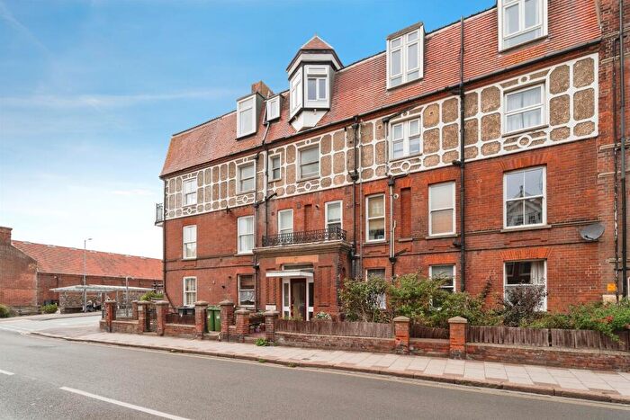 2 Bedroom Flat For Sale In Prince Of Wales Road, Cromer, NR27