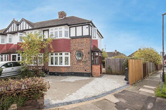 3 Bedroom Property To Rent In Seymour Avenue, Morden, SM4