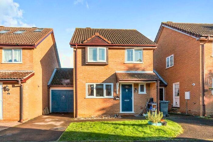 3 Bedroom Detached House To Rent In Webb Close, Chineham, Basingstoke, Hampshire RG24