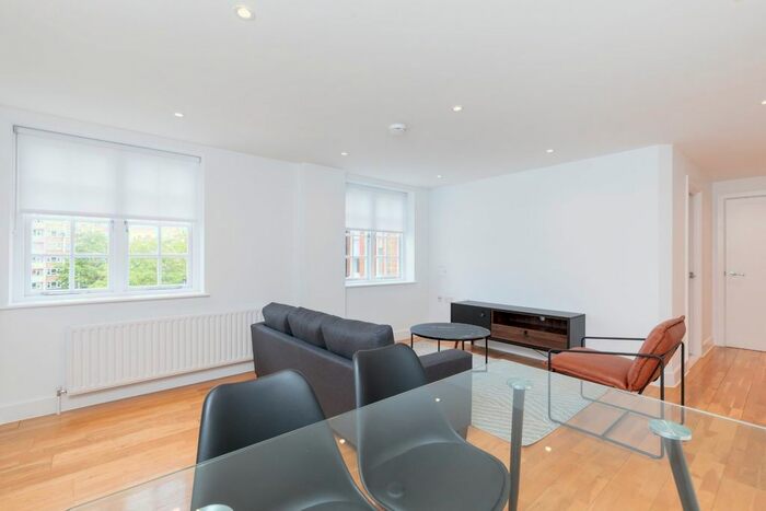 2 Bedroom Flat To Rent In St Mark's Apartments, City Road, London, EC1V