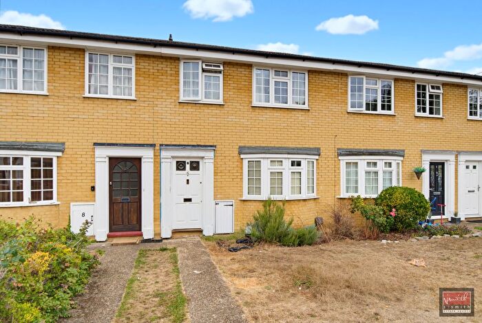 3 Bedroom Terraced House For Sale In Hawksway, Staines-Upon-Thames, Surrey, TW18