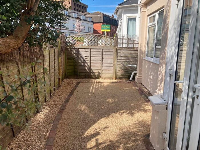 1 Bedroom Flat To Rent In Norwich Avenue, Bouremouth, BH2