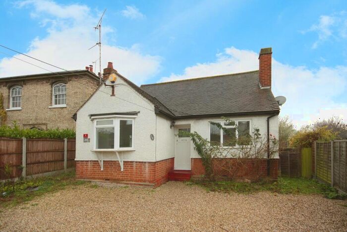 2 Bedroom Bungalow To Rent In Broomfield Road, Chelmsford, CM1