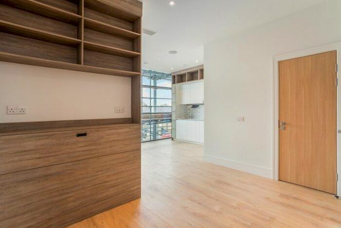 1 Bedroom Studio To Rent In Station Road, Addlestone, KT15