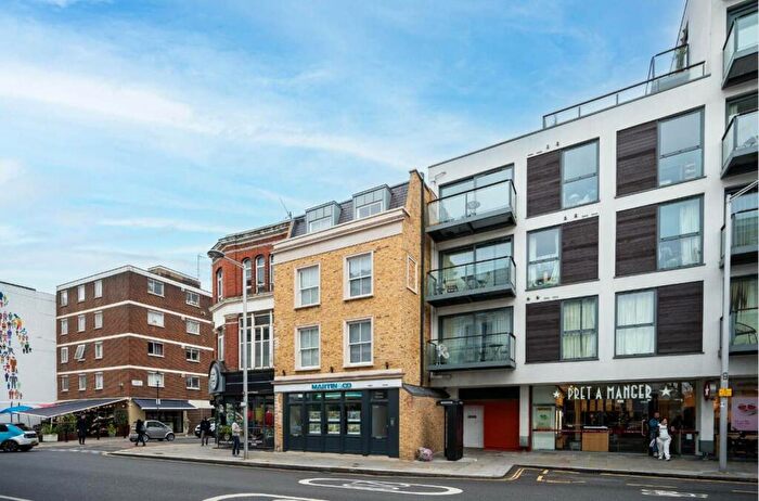 2 Bedroom Flat To Rent In Fulham Road, Chelsea, London, SW10