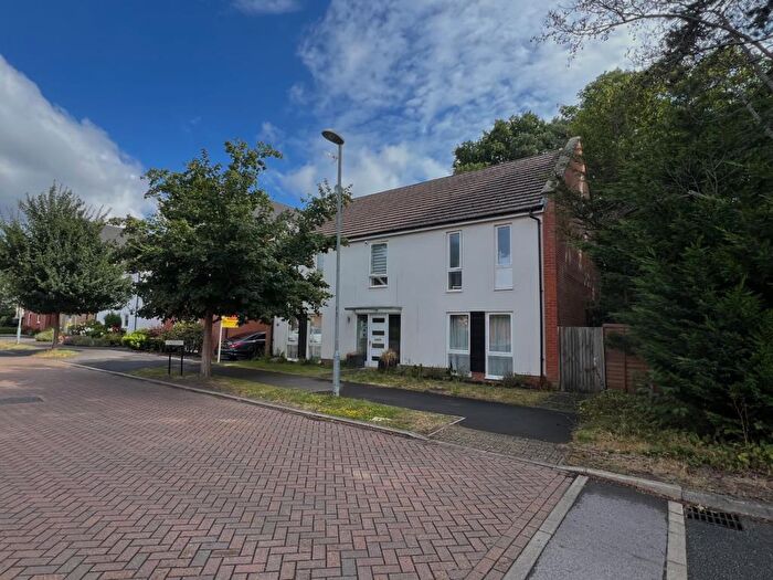 5 Bedroom Detached House For Sale In Bracknell, Berkshire, RG12