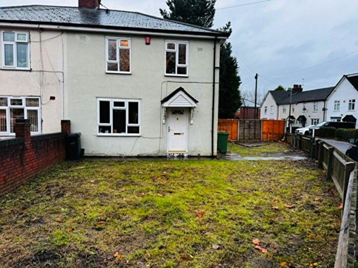 3 Bedroom Semi-Detached House To Rent In Tanfield Road, Dudley, DY2