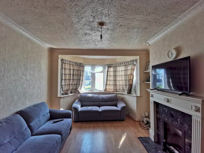 3 Bedroom Terraced House To Rent In Oxleay Road, Harrow, HA2