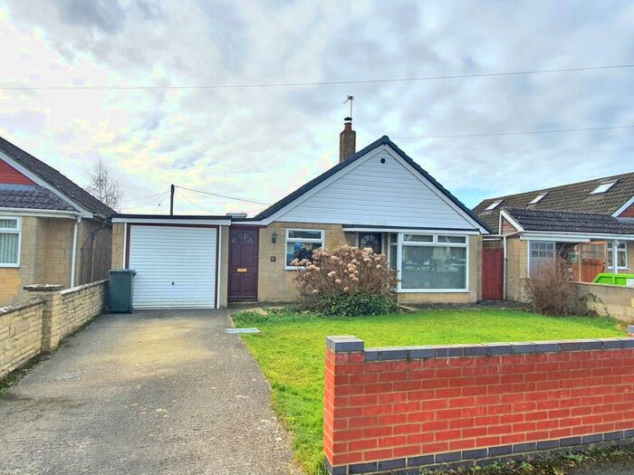 2 Bedroom Bungalow For Sale In Ancil Avenue, Launton, Bicester