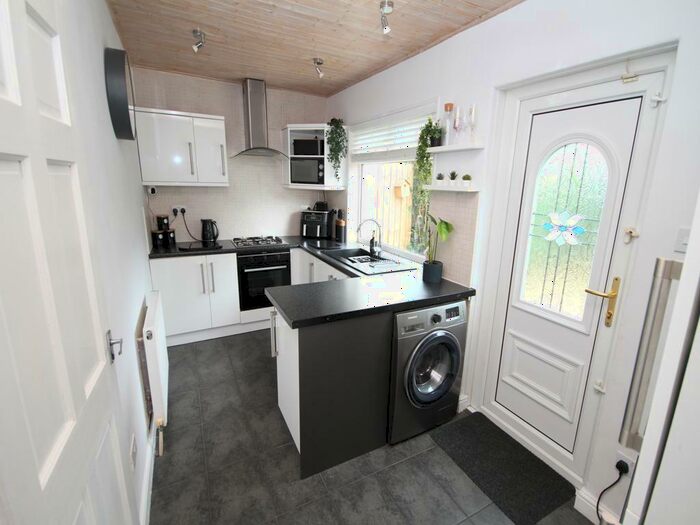2 Bedroom Semi-Detached House For Sale In Leeds Road, Shipley, BD18