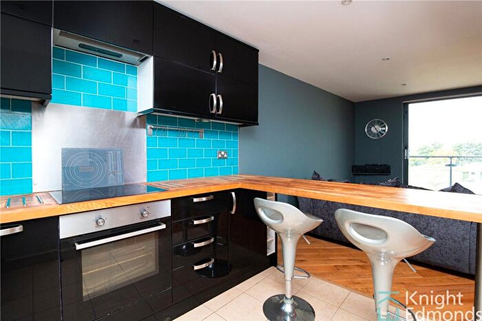 2 Bedroom Flat For Sale In Chatham, ME4