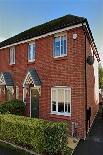 3 Bedroom Semi-Detached House To Rent In Pool Avenue, Prescot, L34