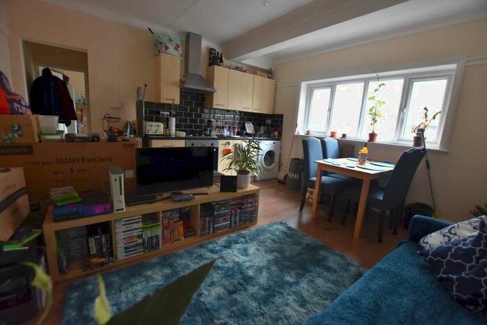 1 Bedroom Flat To Rent In Flat, Above Chachaz, Sheffield Road, Barnsley, S70
