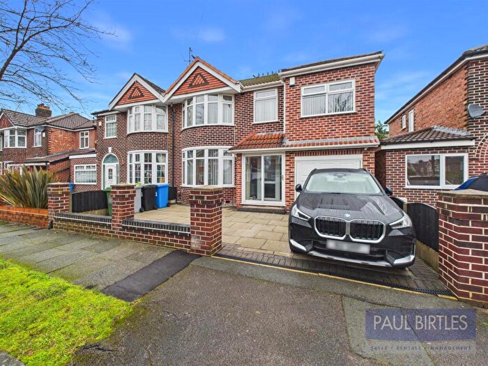 4 Bedroom Semi Detached House For Sale In Westminster Road, Davyhulme, Trafford, M41
