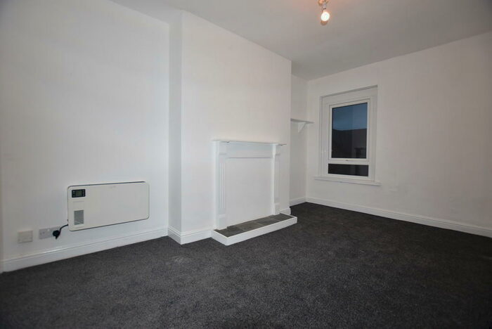 2 Bedroom Flat To Rent In Osborne Road, Blackpool, FY4