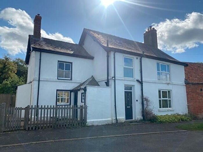 3 Bedroom Semi-Detached House To Rent In Buckminster, Lincolnshire, NG33