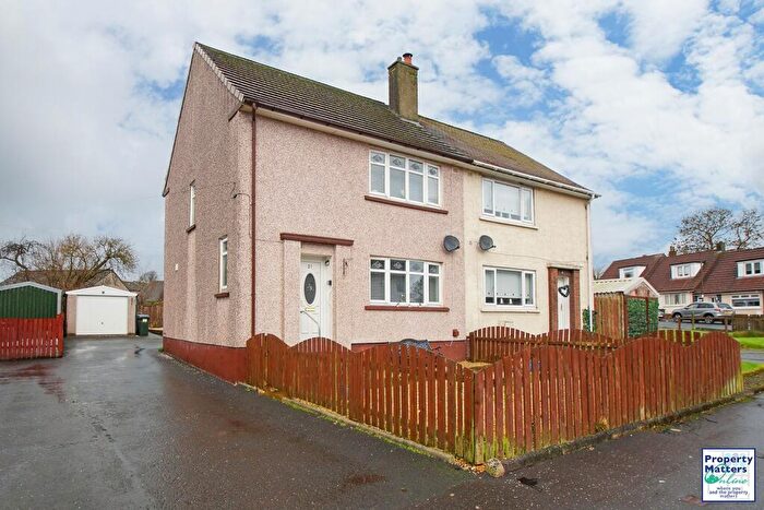 3 Bedroom Semi-Detached House For Sale In Millhill Avenue, Kilmaurs, KA3