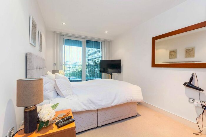 2 Bedroom Flat To Rent In Courtyard House, Imperial Wharf, London, SW6