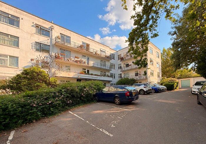 2 Bedroom Flat For Sale In Flat Forest Croft, Taymount Rise, Forest Hill, London, SE23