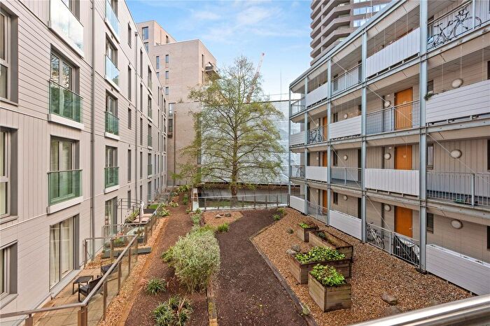 1 Bedroom Flat For Sale In Devizes Street, London, N1